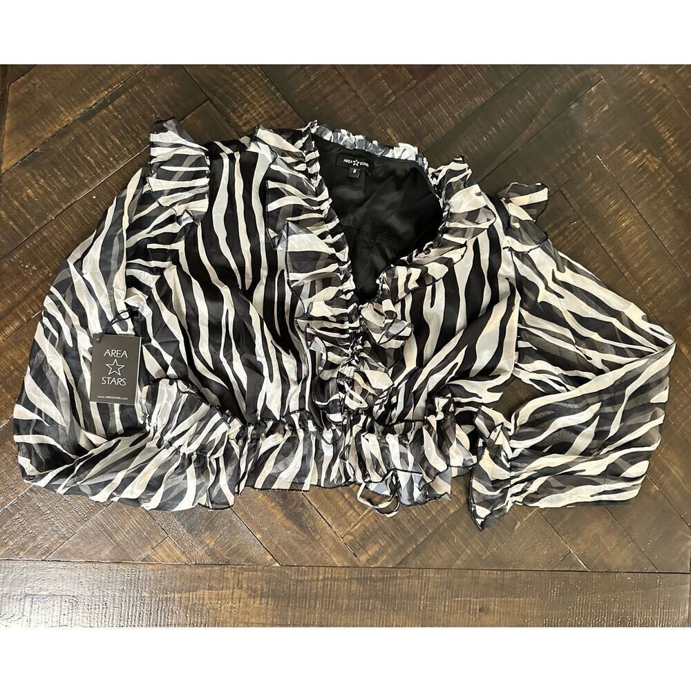 🌸 Area Stars Black White and Beige Zebra Print Long Sleeve Cropped Blouse Size S - Picture 2 of 7